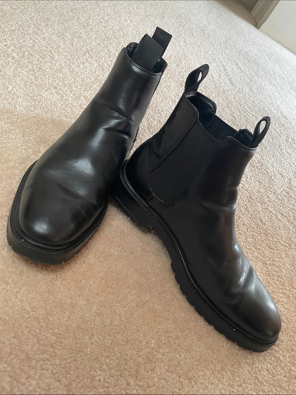 H&M Men's Black Chelsea Boots – Chunky Lug Sole